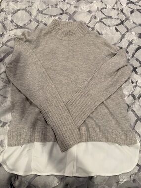 Women's Mock Neck Sweater with Shirttail Hem - Light Gray